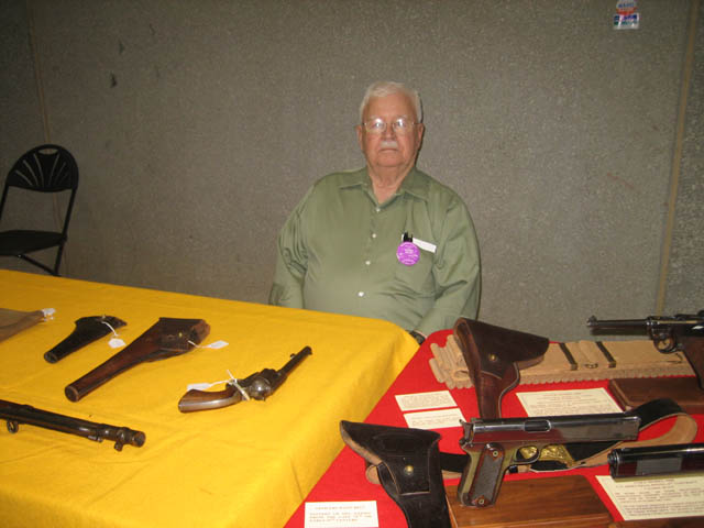June 12,13, 2010 Gun Show Rand Paul 034